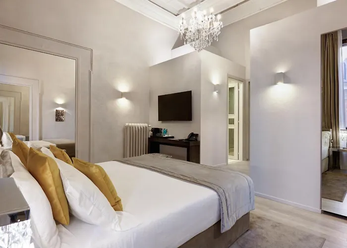 Terrace Pantheon Relais Hotel 4*