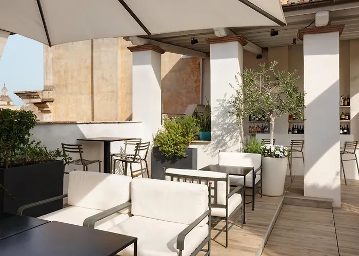 Terrace Pantheon Relais