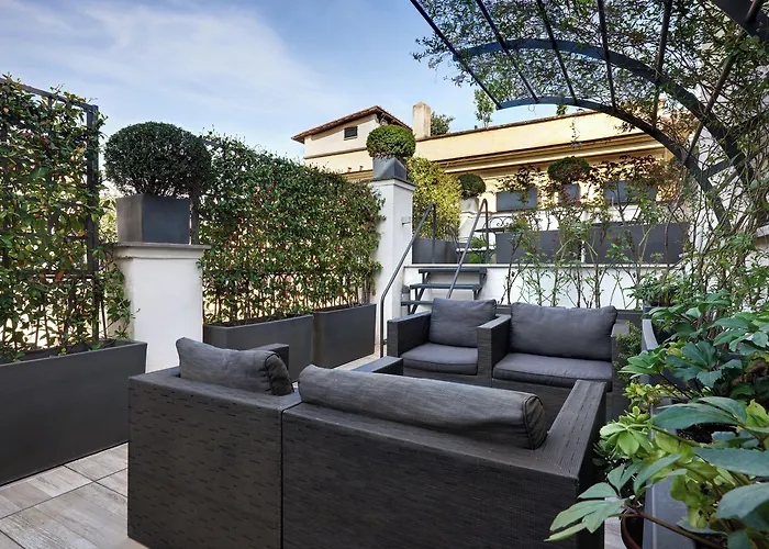 Terrace Pantheon Relais